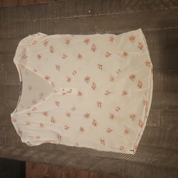 3 Blouses - Picture 4 of 7